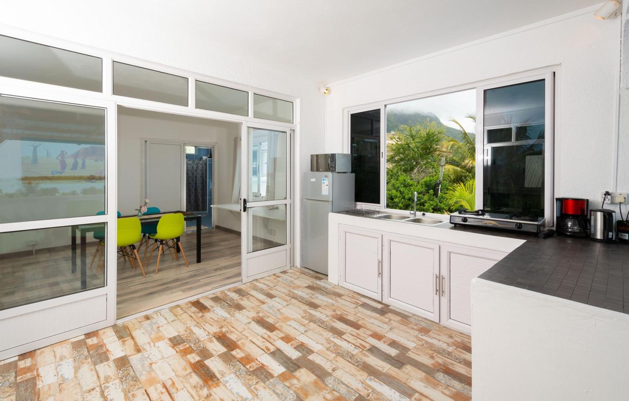 Twakila Sunset Suites La Gaulette Esterno foto