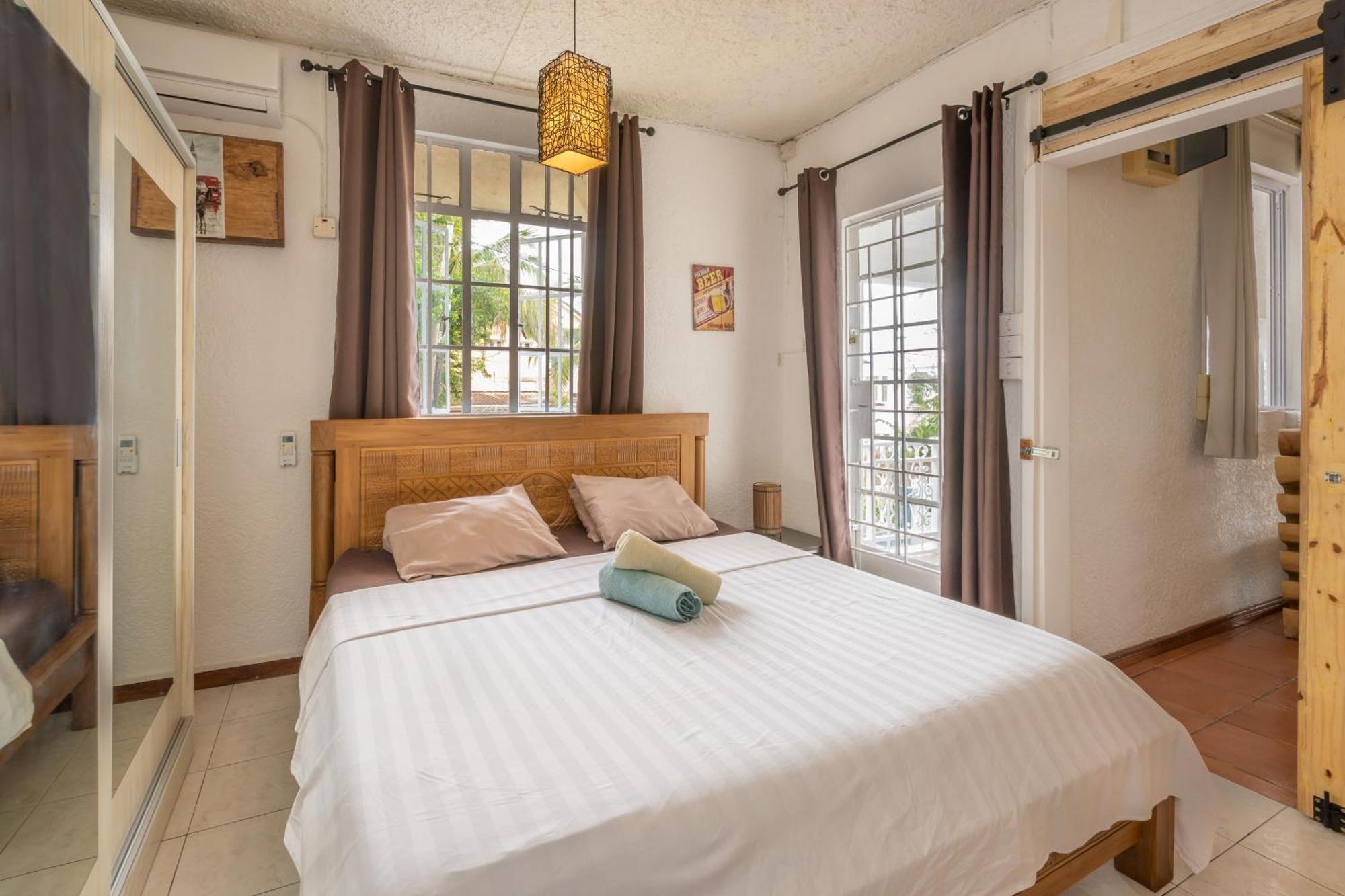Twakila Sunset Suites La Gaulette Esterno foto