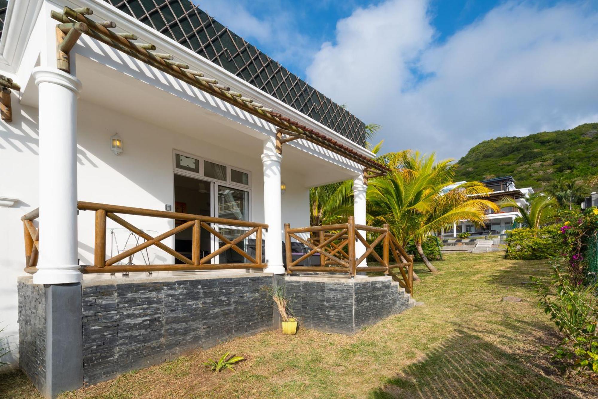 Twakila Sunset Suites La Gaulette Esterno foto