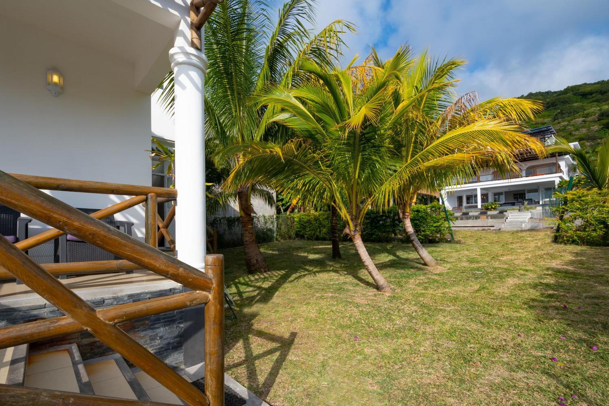 Twakila Sunset Suites La Gaulette Esterno foto